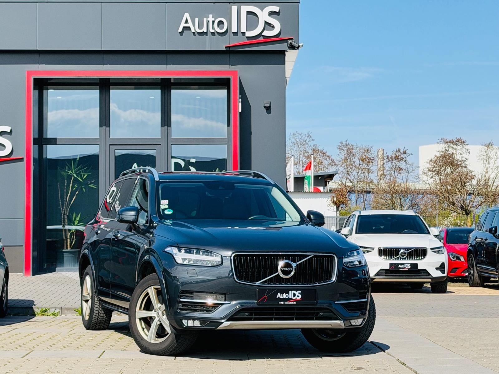 Volvo XC90 Momentum AWD