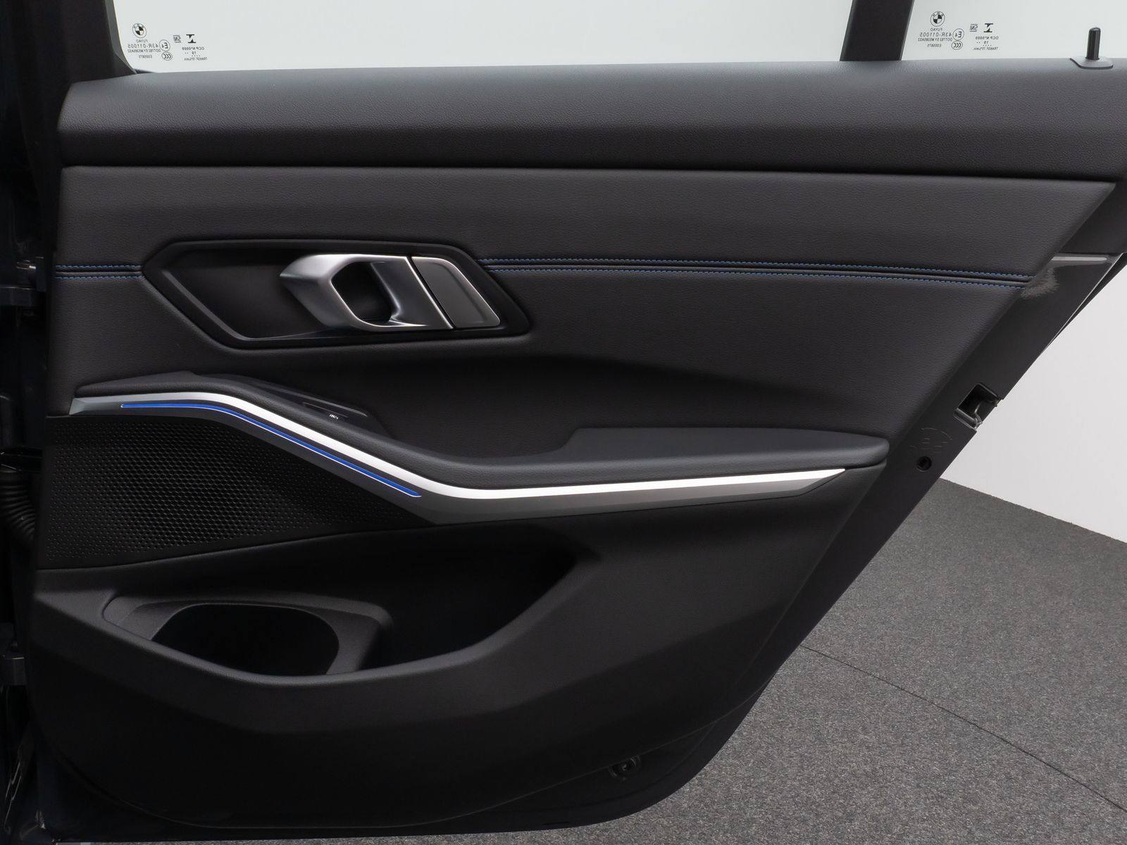 Fahrzeugabbildung BMW 330d xD M Sport Laser Kamera HUD HiFi Komfort