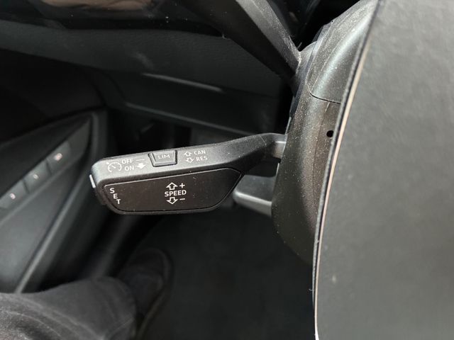 Fahrzeugabbildung Audi e-tron 50 quattro >AHK/LEDER/KAM/NAV/SHZ<