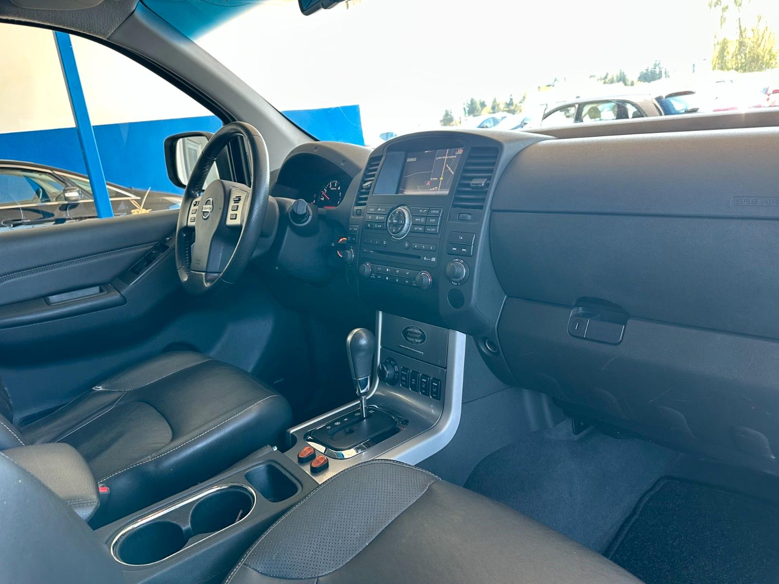 NISSAN NAVARA 3.0 V6 DCI 231ch 4X4 - BVA - CUIR - TOIT OUVRANT - CAMÉRA DE RECUL - ATTELAGE 3,5T
