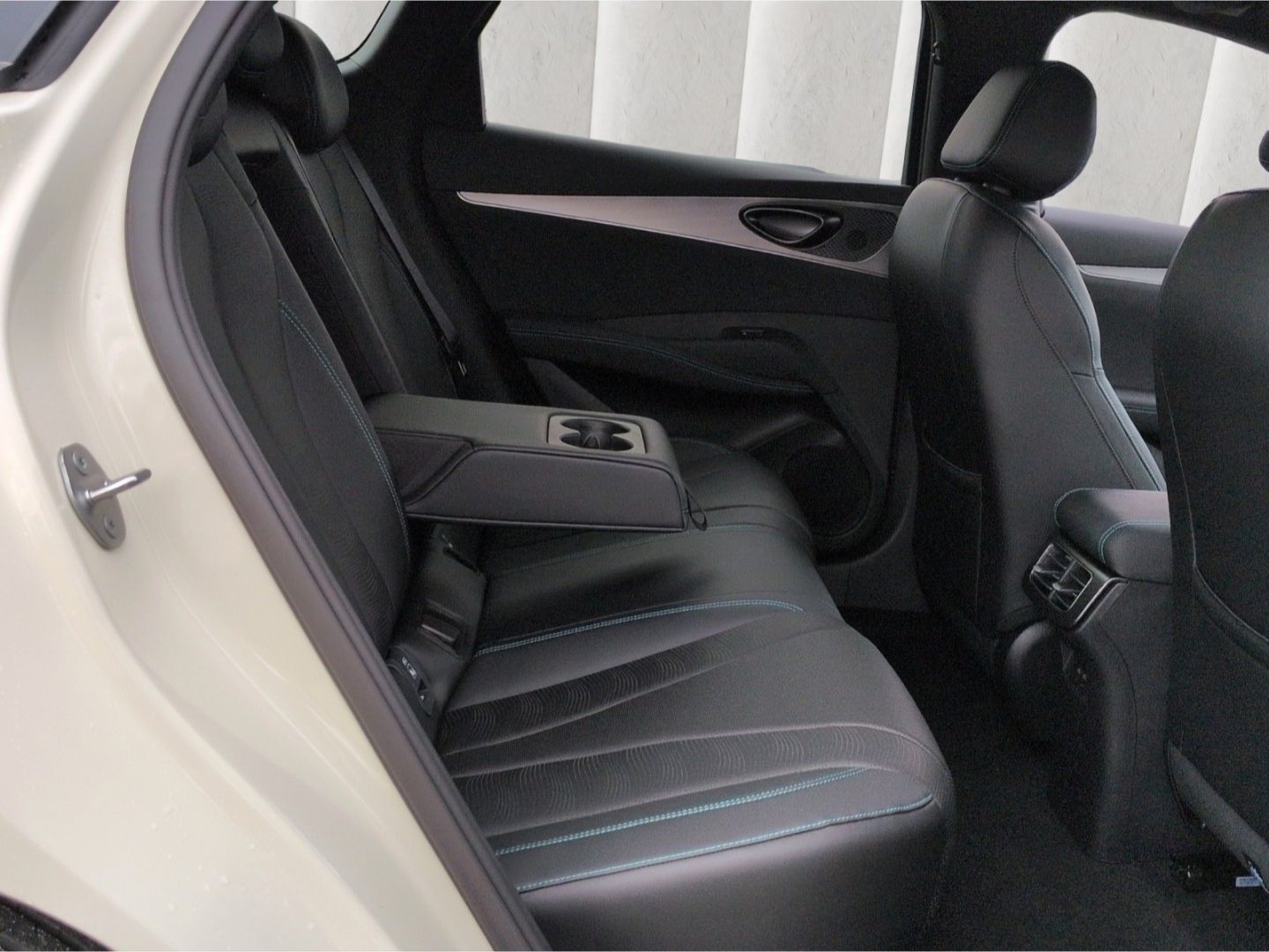 BYD SEAL 6