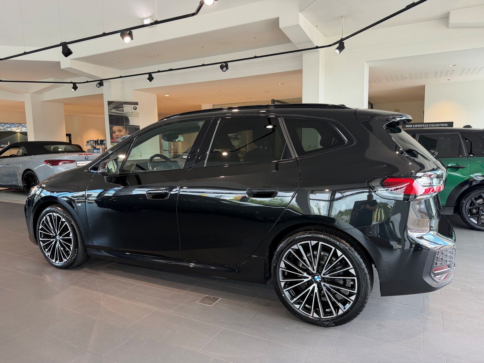 BMW 218i MSport M Sportpaket DAB LED Komfortzg. Shz imagem 3
