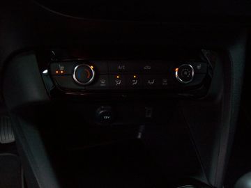 Bild 15 Opel Corsa F 1.2T GS PDC+Kam SHZ LHZ Navi-App