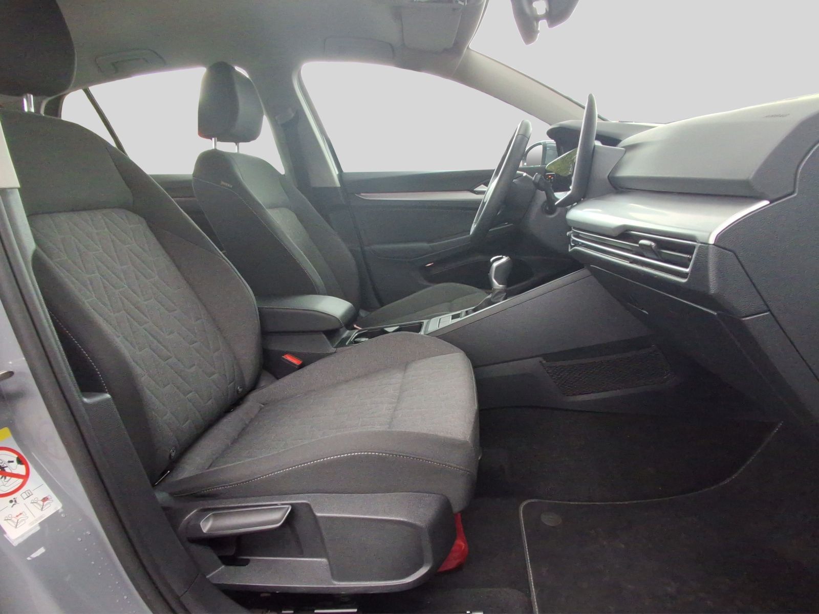 Volkswagen Golf 2.0 TDI LIFE NAVI SITZHZG LED PDC foto 4
