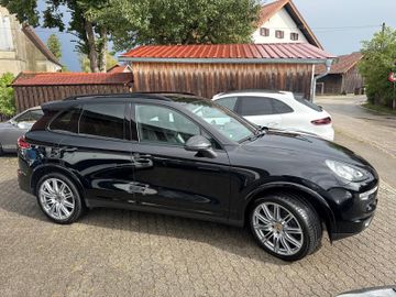 Porsche Cayenne - 5