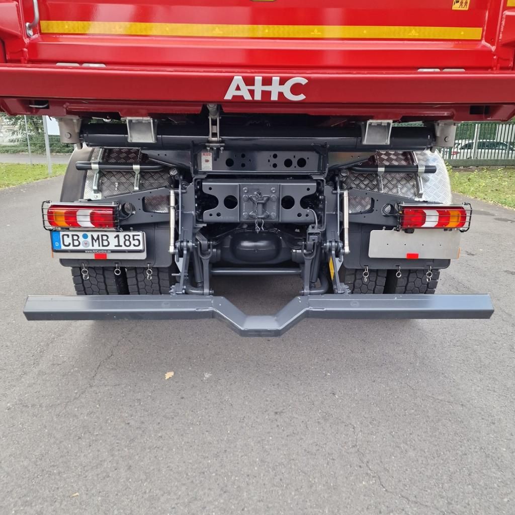 Fahrzeugabbildung Mercedes-Benz Arocs 3246 Meiller Dreiseitenkipper 8x4/4 Navi