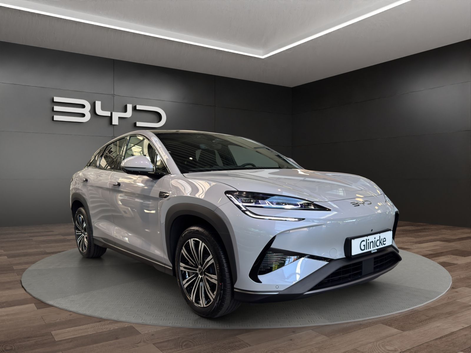 BYD SEALION 7