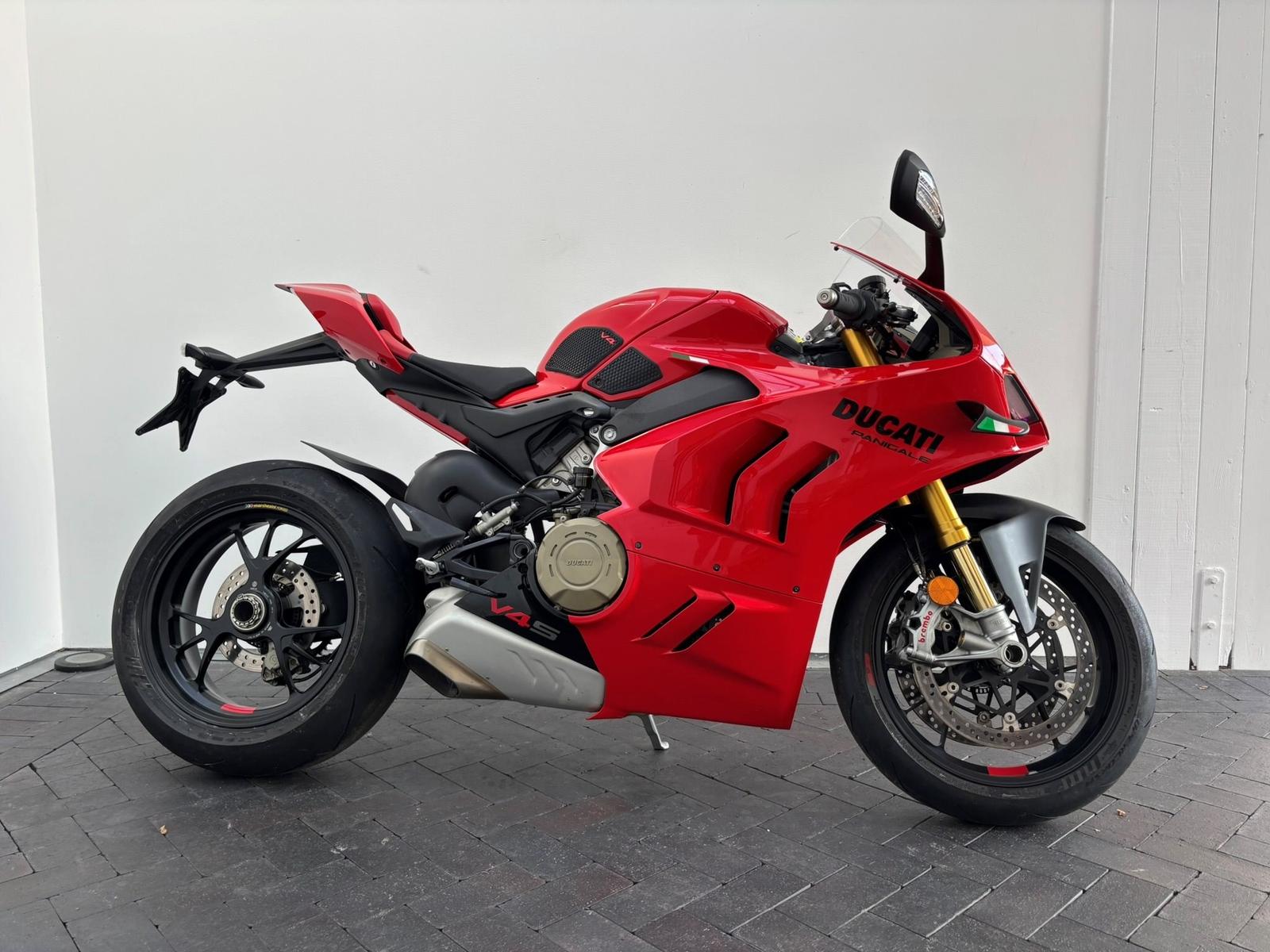Ducati Panigale V4 S