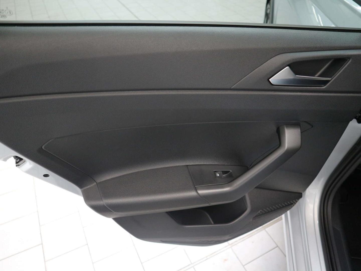 Volkswagen Taigo 1.0 TSI R-Line Black Style DSG AHK/Matrix, миниатюра 9