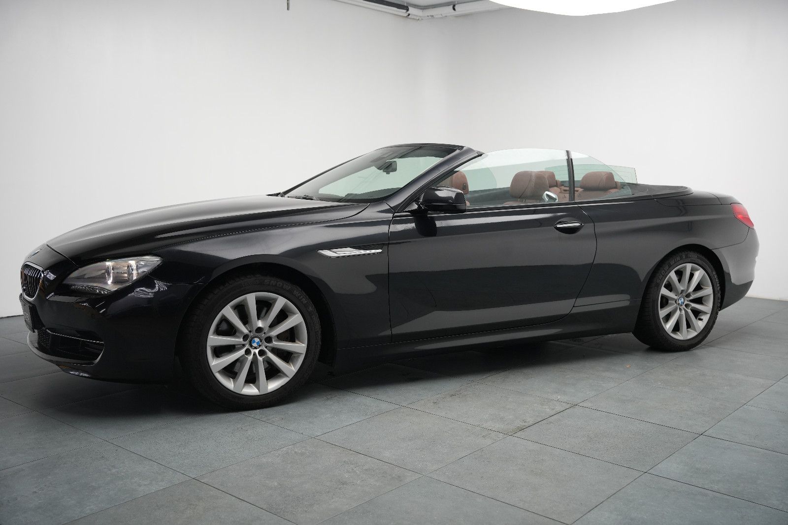 Fahrzeugabbildung BMW 640 Cabrio d xDrive/KAMERA/NAVI/MEMORY/BI-XENON