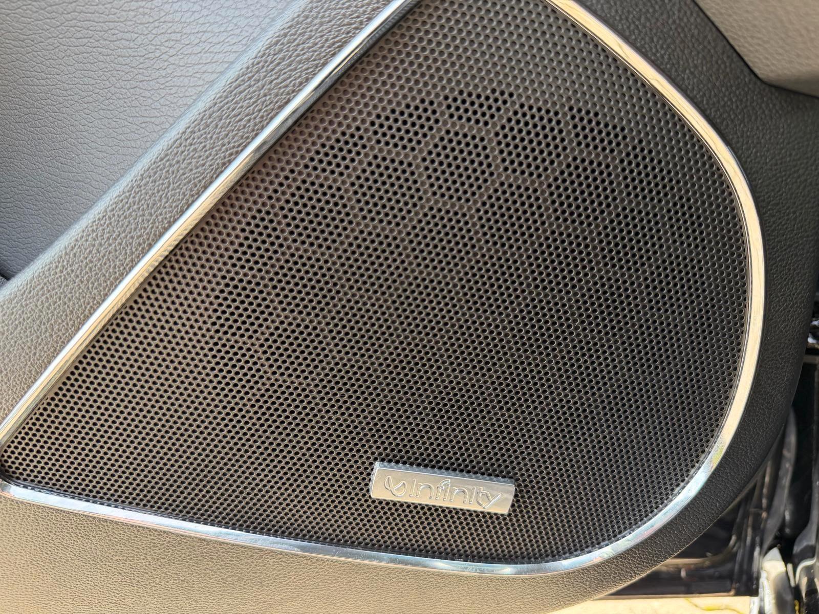 Opel Astra 2011 — фото 8