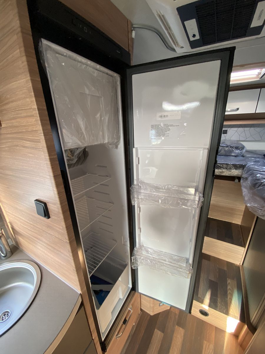 Fahrzeugabbildung Weinsberg CaraCompact Suite MB EDITION PEPPER 640 MEG