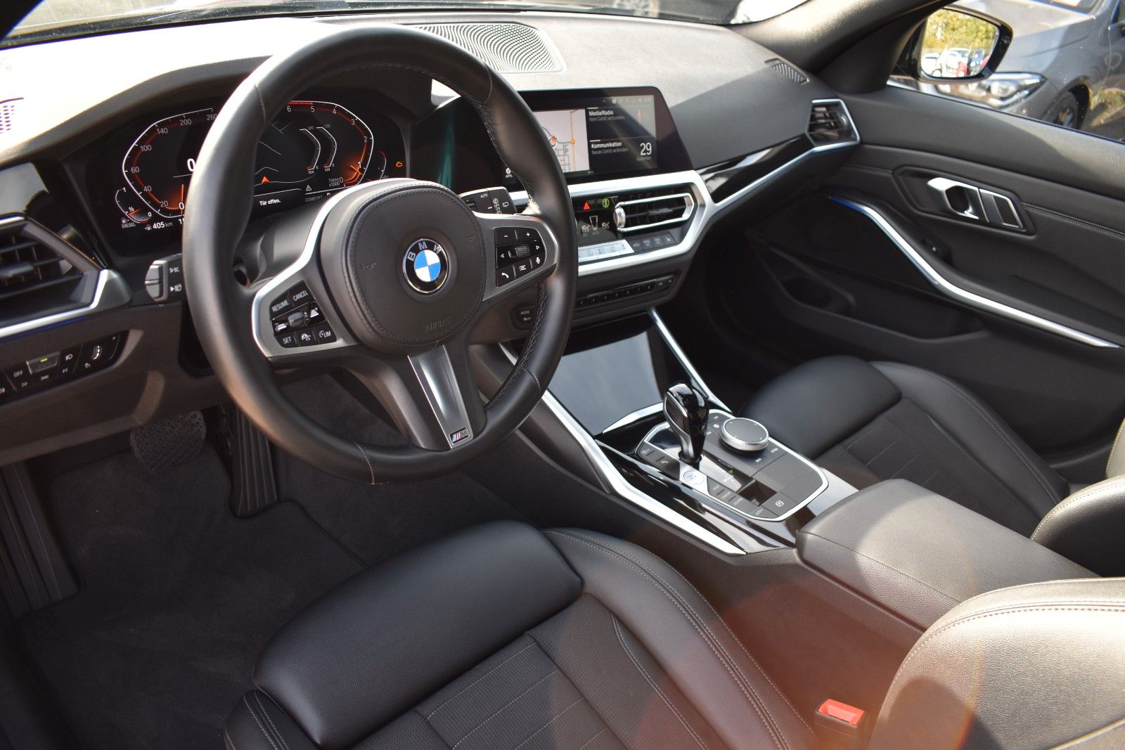 Fahrzeugabbildung BMW 318d Touring SPORT-L/M-SPORT/SHADOW/LED/DAB/PDC