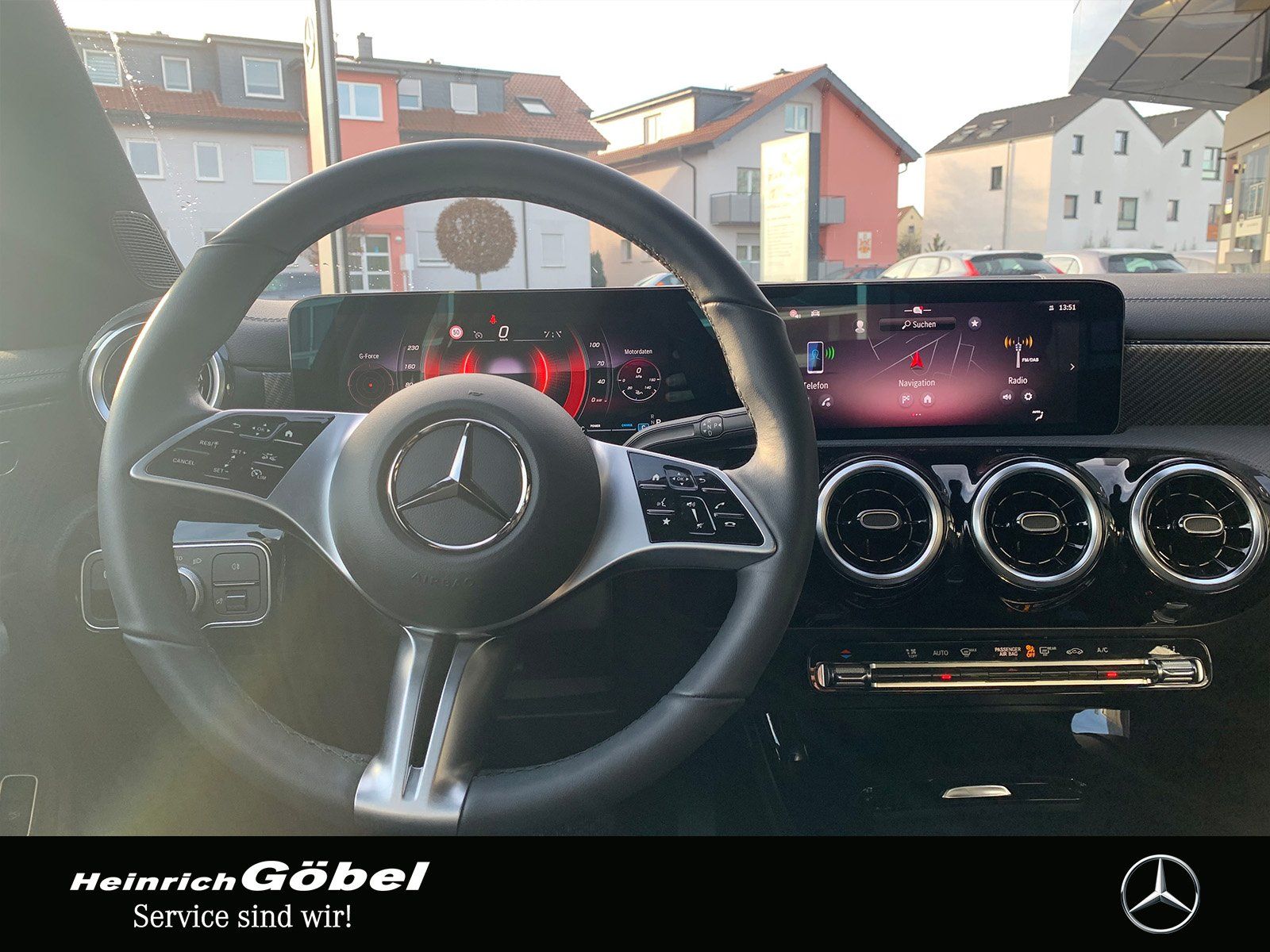 Fahrzeugabbildung Mercedes-Benz CLA 180 Progressive (EURO 6e)
