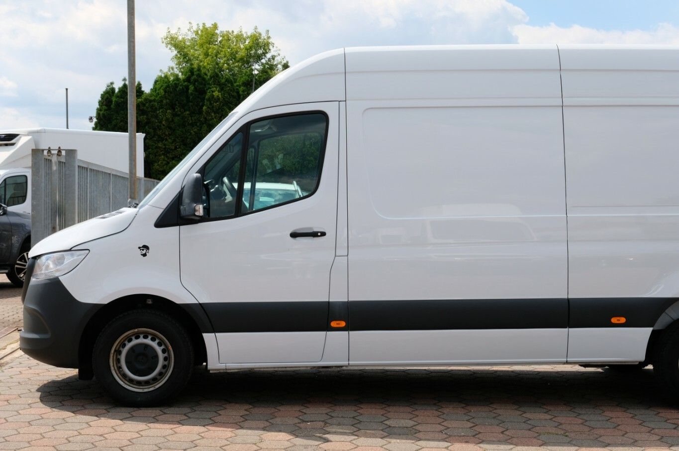 Sprinter 211 Kasten R*Kamera AHK Klima