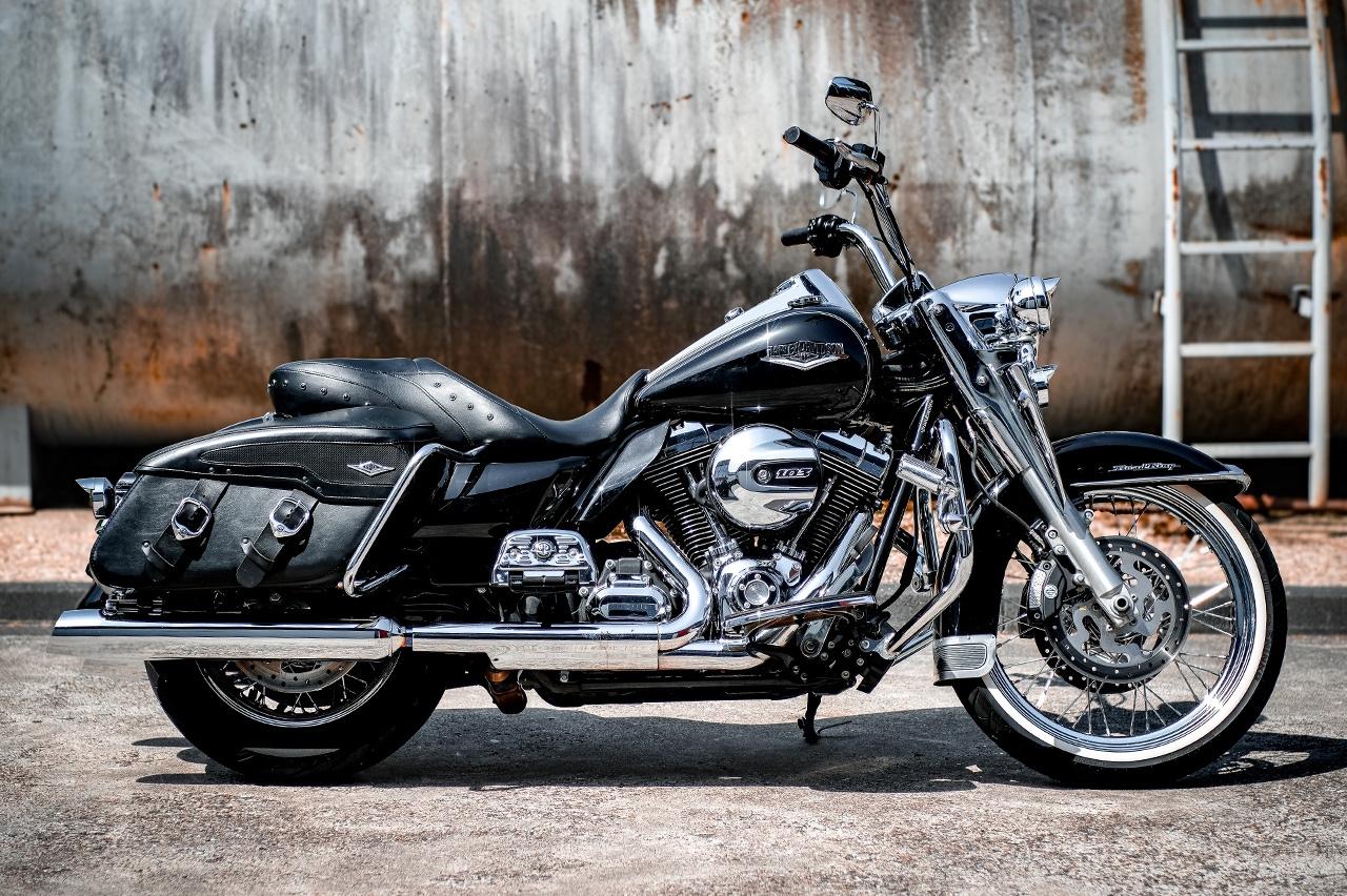 Harley-Davidson FLHRC Road King Classic 103 - Wilbers - 21 Zoll