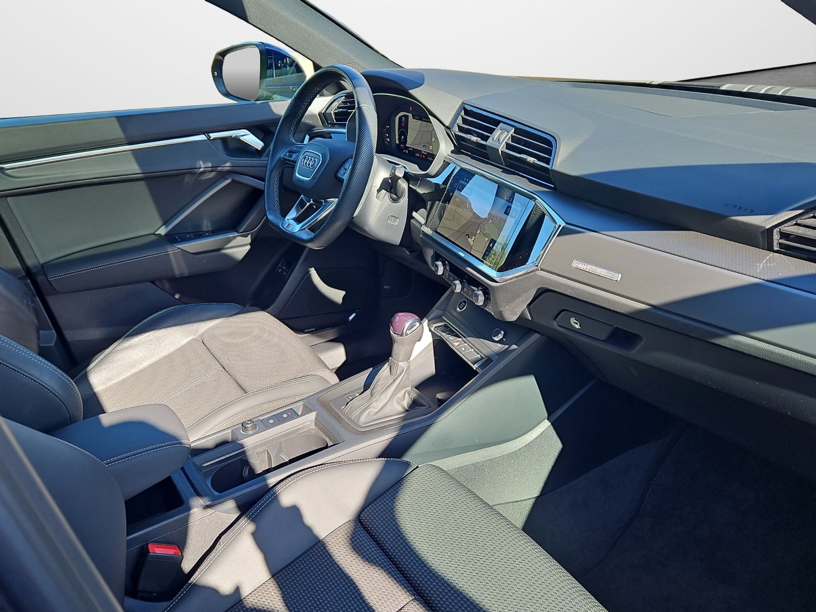 Audi Q3 Sportback 45 TFSI e S tronic NaviPlus Matrix  foto 13