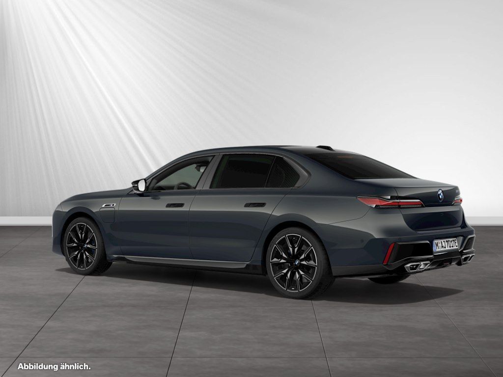 BMW M760 - Bild 8
