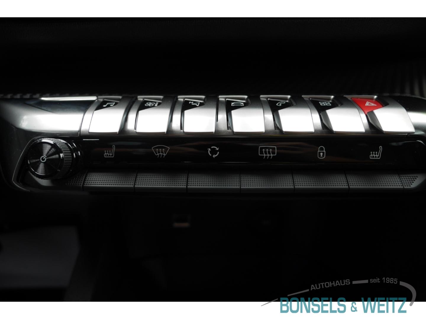 Peugeot 3008 Hybrid+Leder+Navi+Tempomat+Bluetooth+Isofix