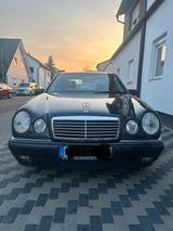Mercedes-Benz Mercedes E 280 - gebrauchte Mercedes-Benz E 280 aus dem Jahr 1996