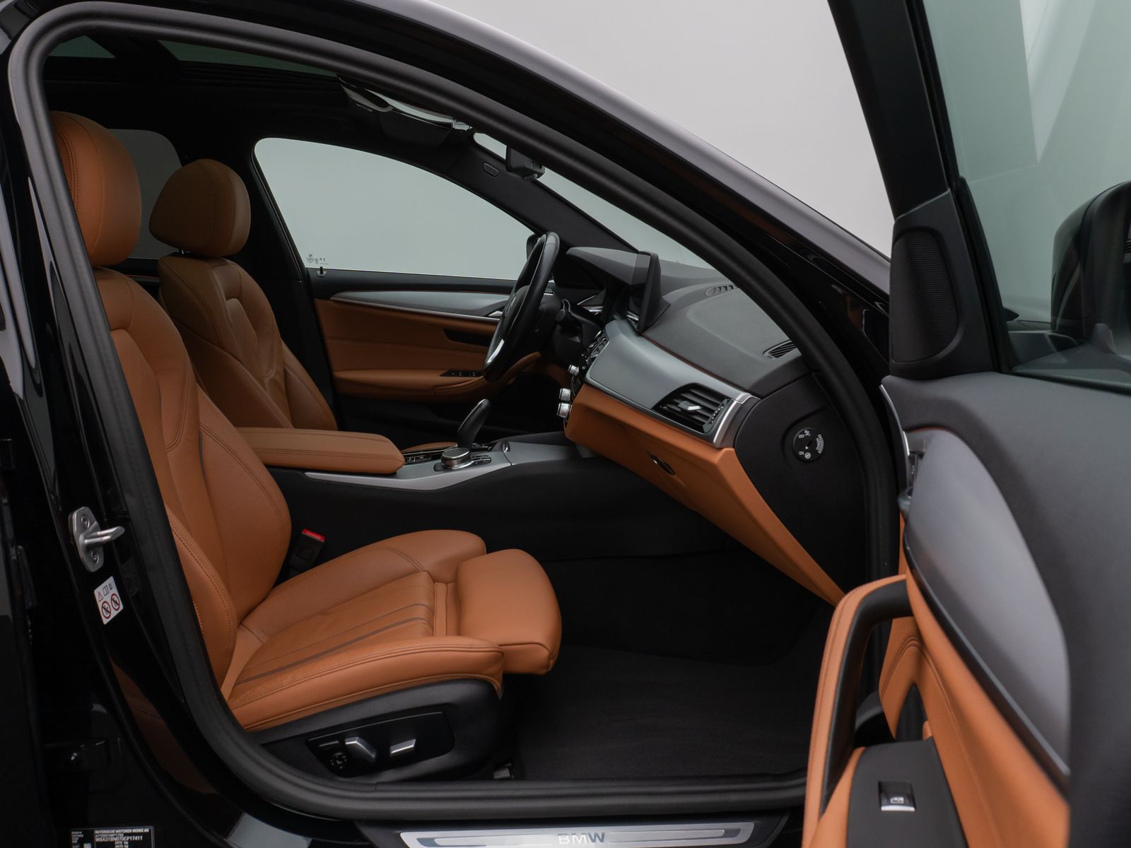 Fahrzeugabbildung BMW 520d Panoram Kamera DAB HiFi 4xKlima Leder Sport