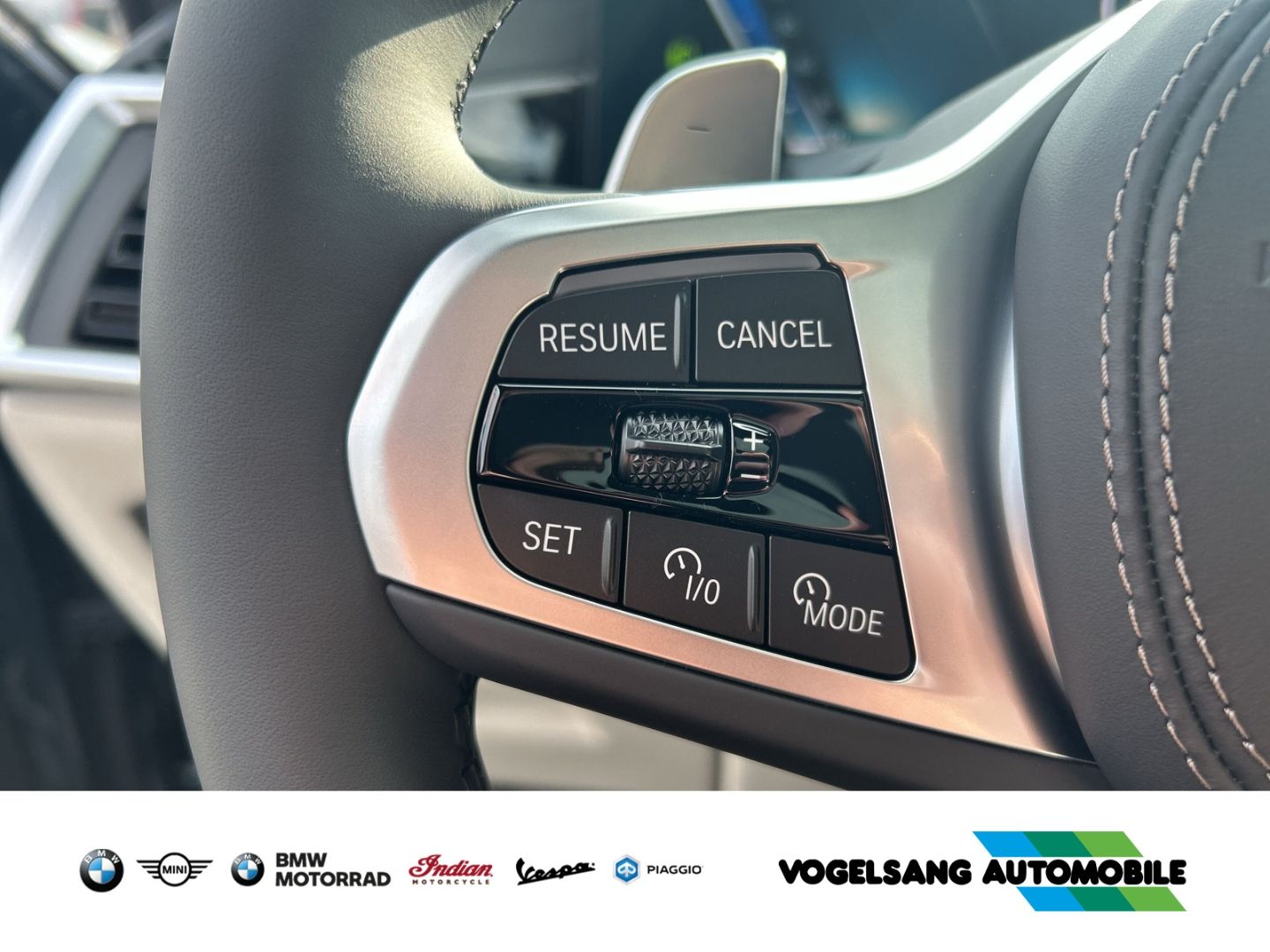 Fahrzeugabbildung BMW X5 xDrive50e M Sport Pro Park-Assistent Pano AHK