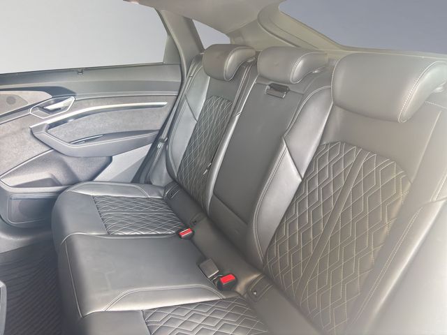 e-tron Sportback S quattro NAVI ACC HUD B&O PANO