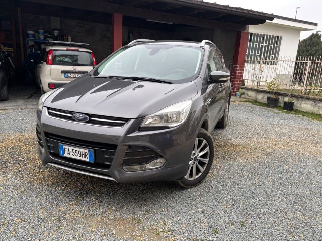 Ford Kuga 2.0 TDCI 150 CV S&S 4WD Titanium ganci