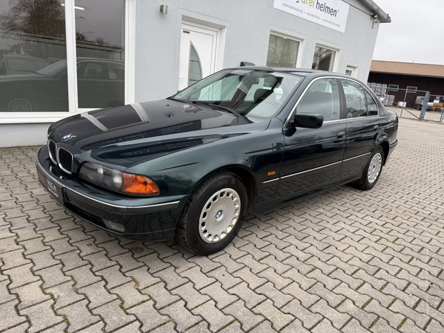 BMW 523i AUT AHK 2.HD SHZ PDC LEDER