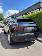Jaguar E-Pace D150 4WD Auto - - schwarze Jaguar E-Pace