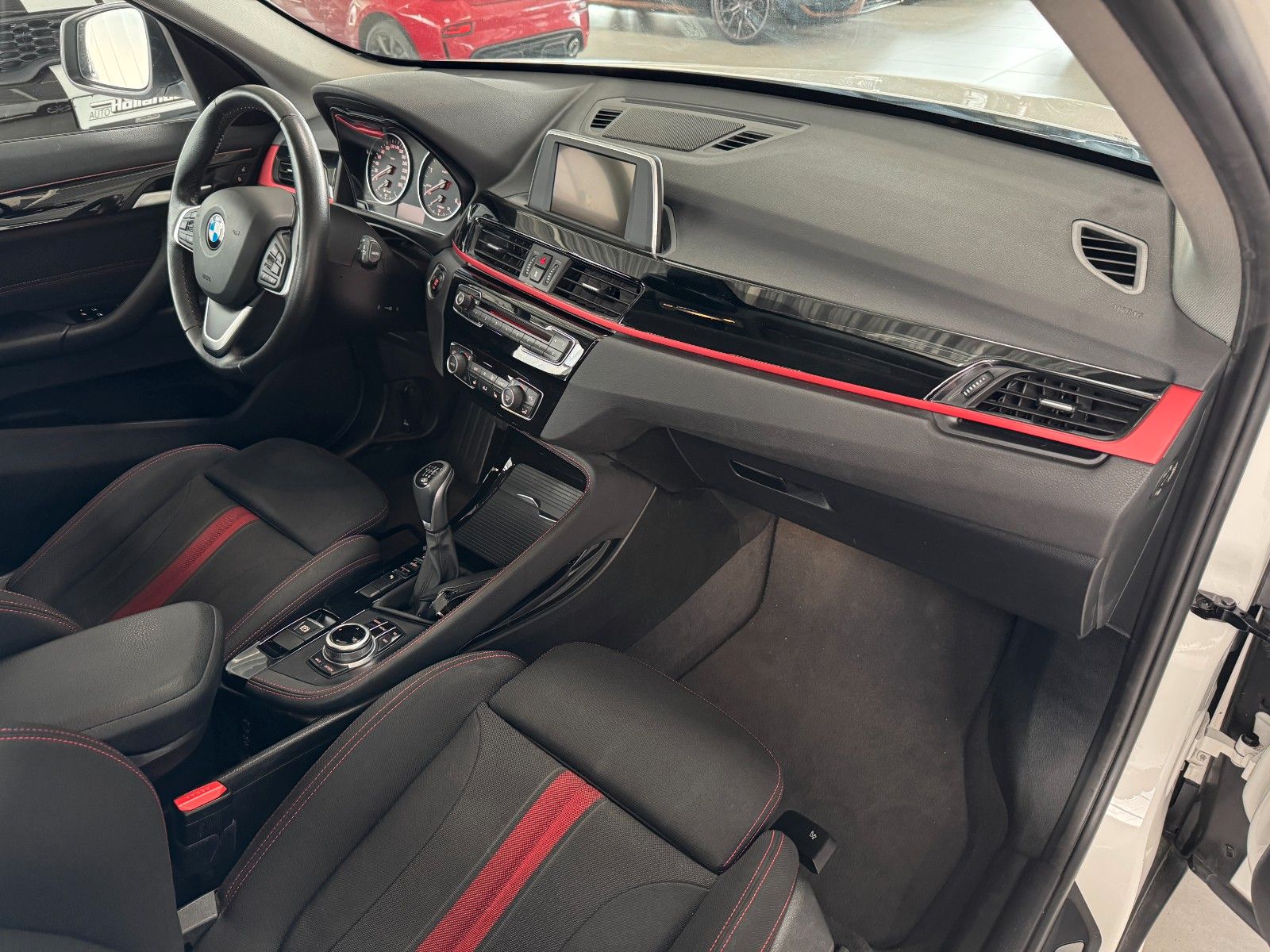 Fahrzeugabbildung BMW X1 18d S Drive Sport Line   "Business-Paket PDC"