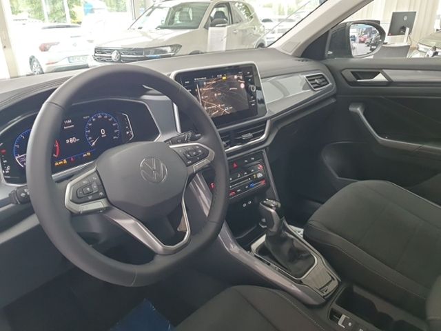Fahrzeugabbildung Volkswagen T-Roc 1.5 TSI DSG  Style LED NAVI AHK SHZ