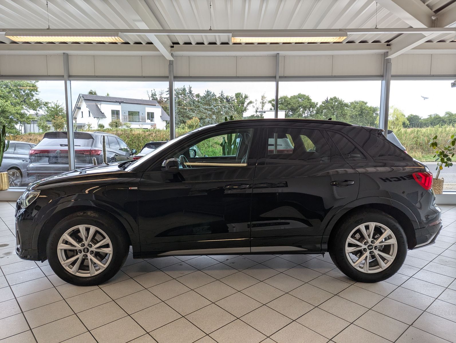 AUDI Q3 45 TFSI e S-tr. Sport-Sitze Leder ACC AHK 18" - Image 4