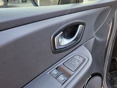 Fahrzeugabbildung Clio IV Limited 0.9 TCe 90 eco
