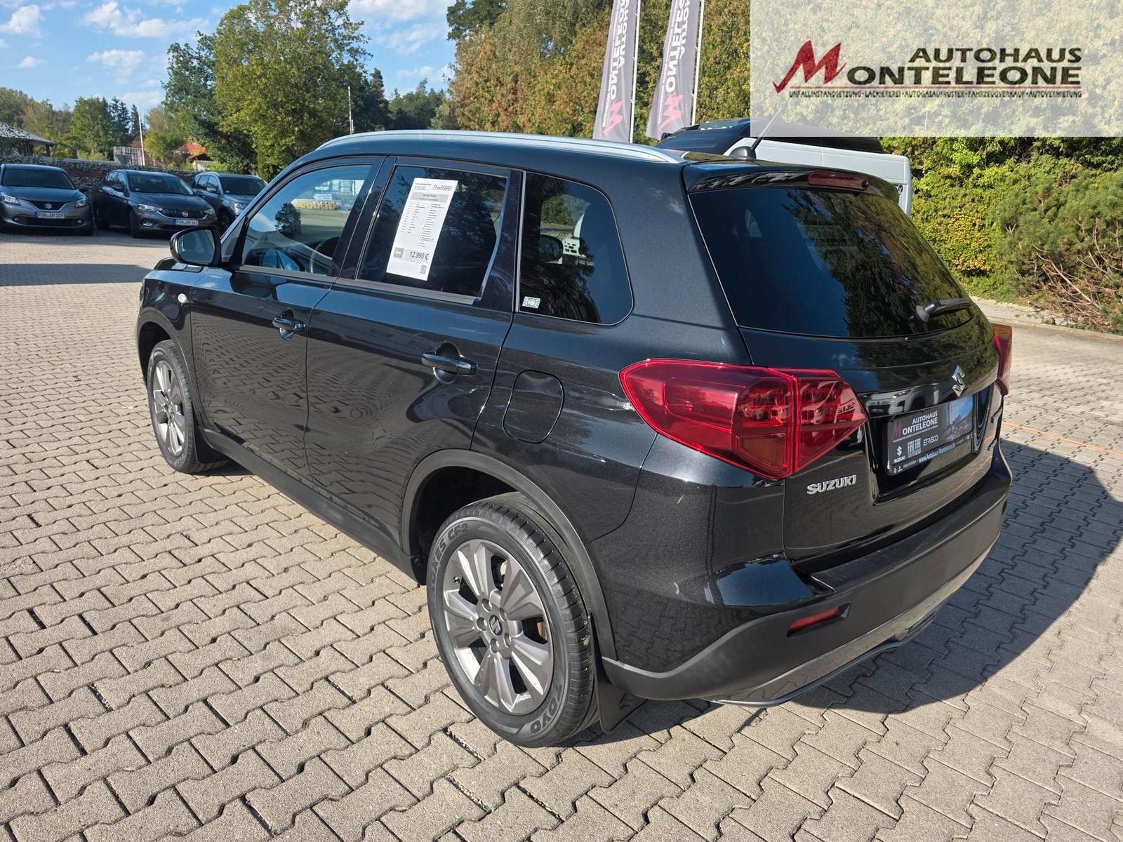 Suzuki Vitara 1.0 Comfort 4x4 | 8-fach bereift gepfl...