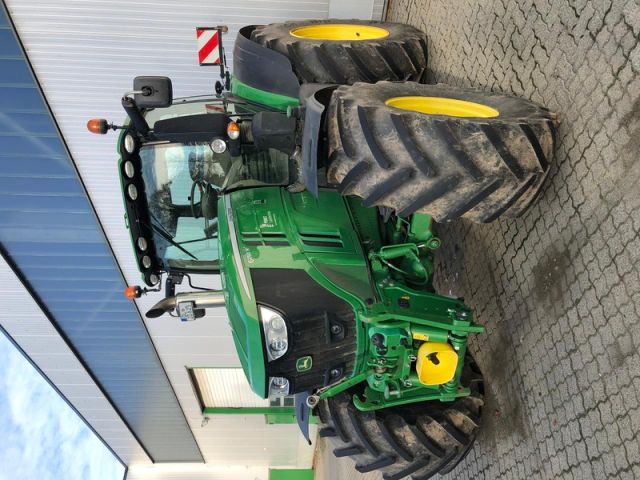 John Deere 6250R