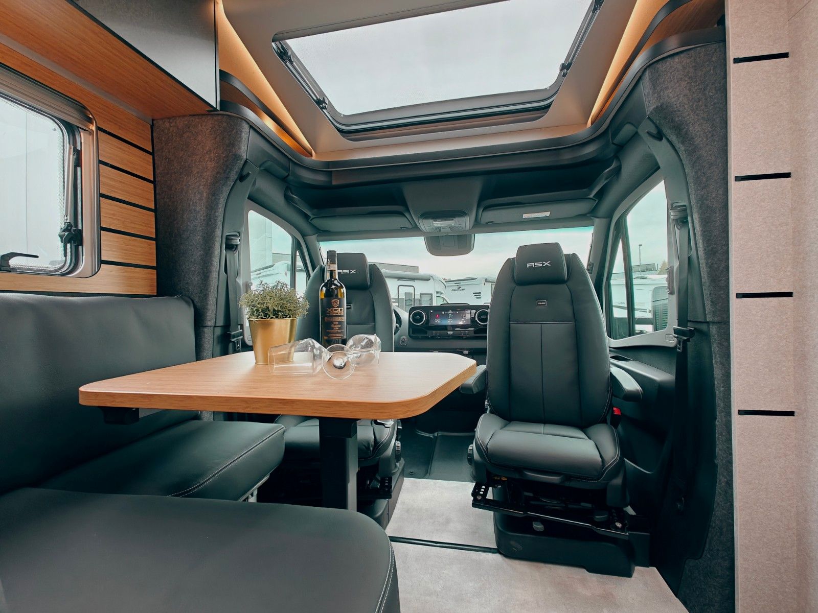 Fahrzeugabbildung HYMER / ERIBA / HYMERCAR ML-T 580 RSX ONE - 2026 - by Palmo