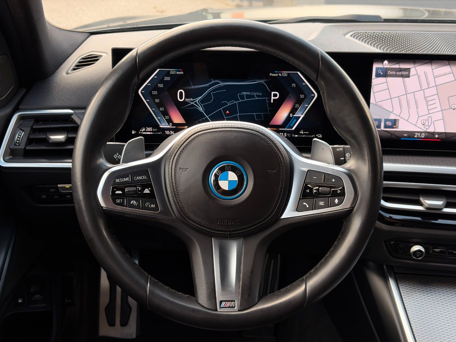 Fahrzeugabbildung BMW 330e Touring M Sport Alcan. Anthra. LC+ AHK H&K