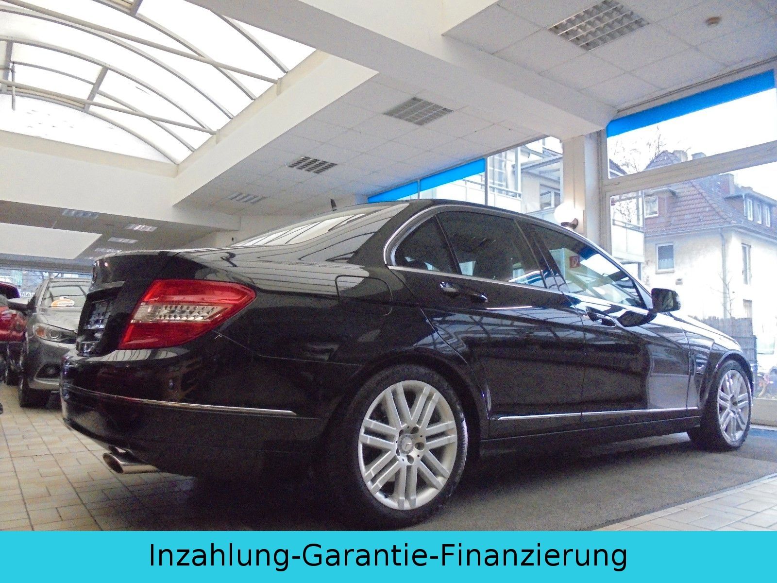 Fahrzeugabbildung Mercedes-Benz C 300 Avangarde/Automatik/Navi/Xenon/Service neu