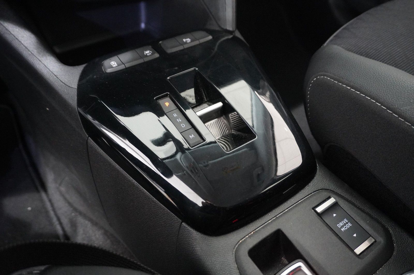 Fahrzeugabbildung Opel Corsa F 1.2T ELEGANCE NAVI/LED/VIRT/KAMERA/SPORT