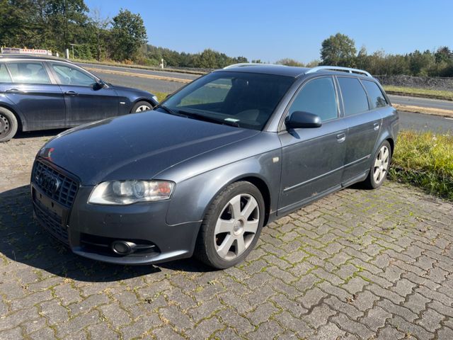 Audi A4 Avant 3.0 TDI quattro / S - LINE