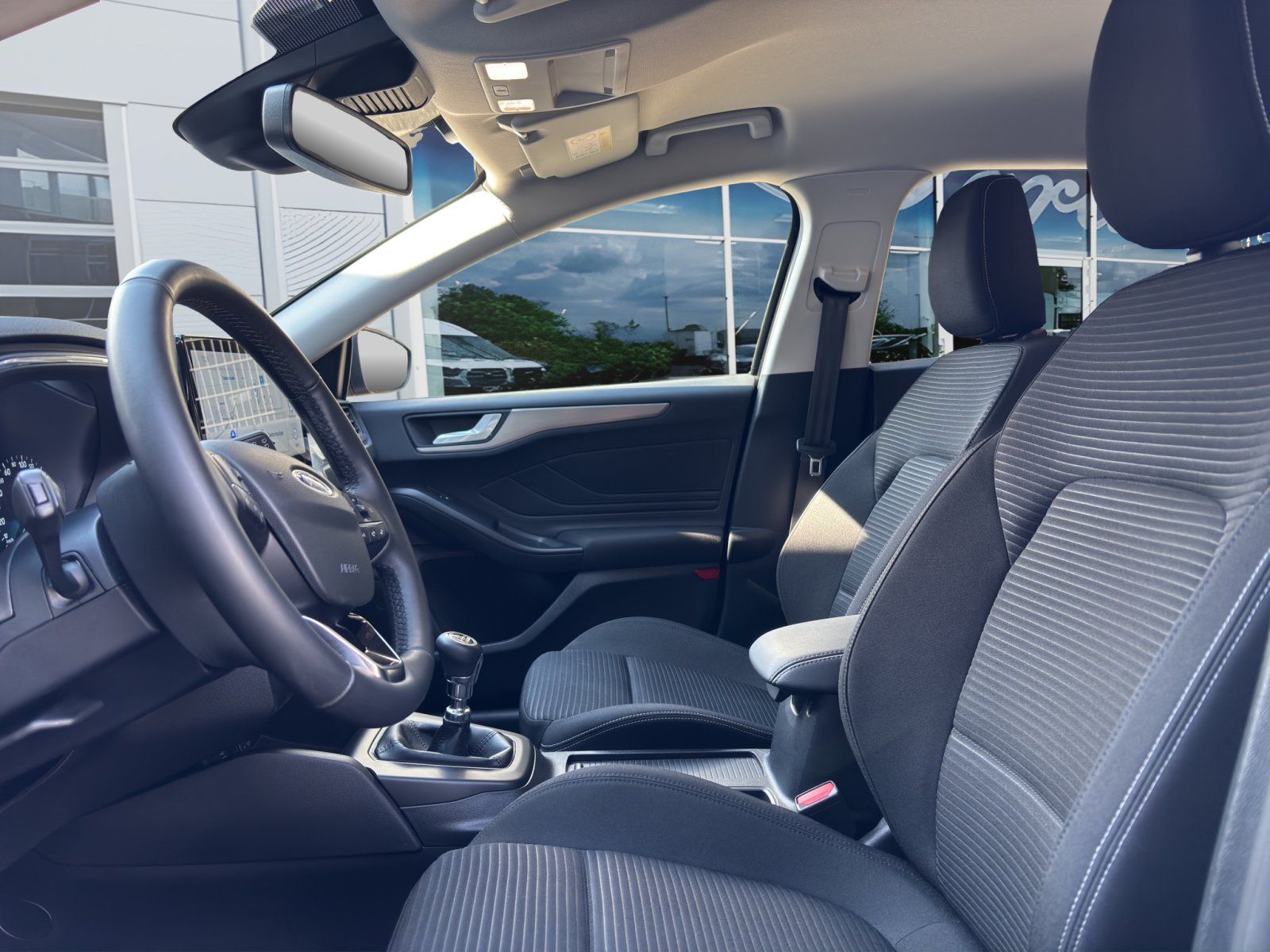 Fahrzeugabbildung Ford Focus 1.0 Ecoboost Titanium