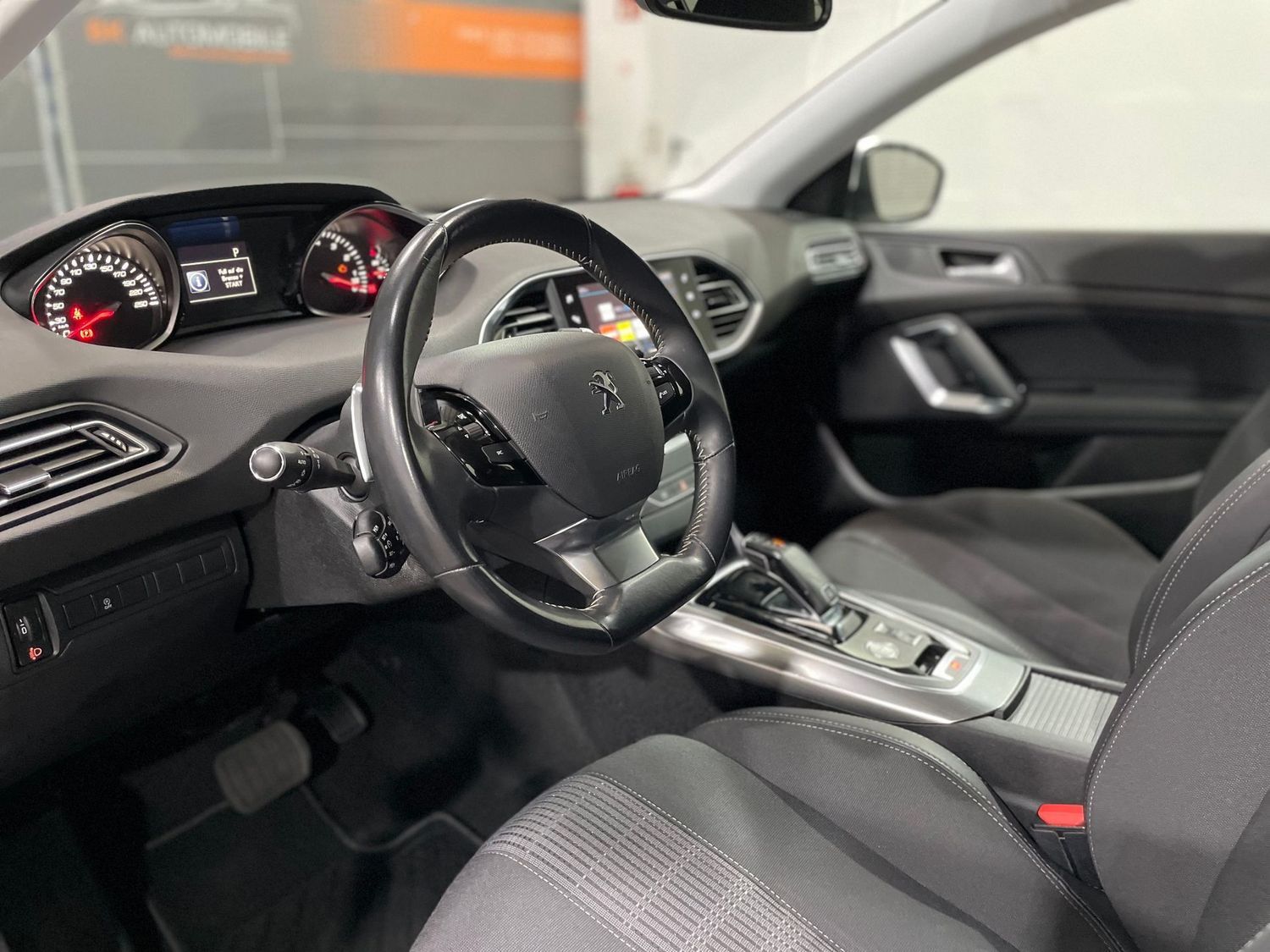 Fahrzeugabbildung Peugeot 308 Allure Sport #Tempomat#Navi#Shz#PDC