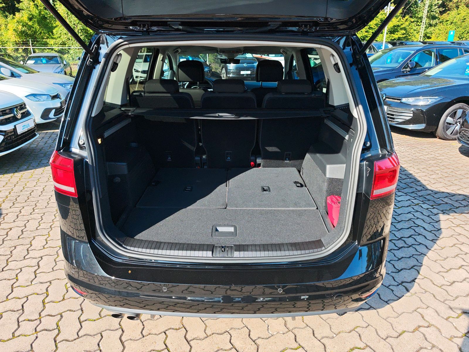 Touran Comfortl. TDi DSG 7S Navi LED Kamera