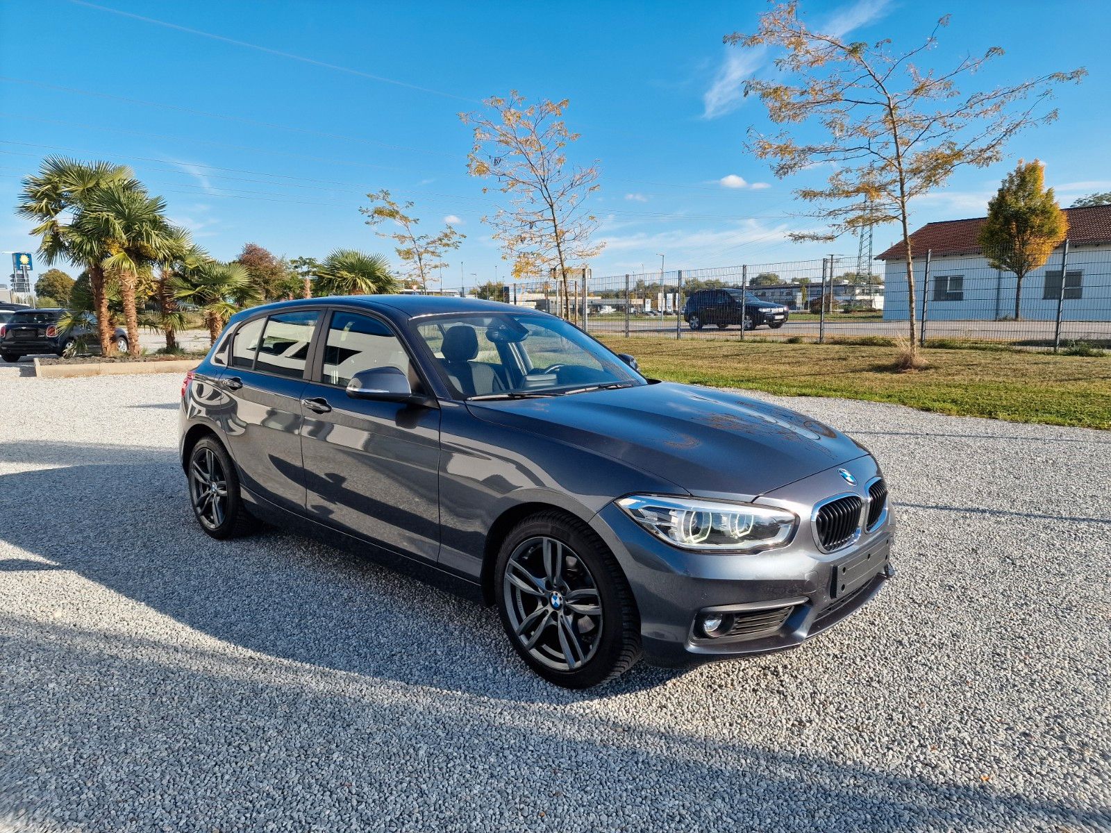 BMW 118i Aut. Advantage 5-trg., SHZ, LED, PDC, Temp