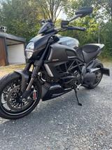 Ducati Diavel Carbon, Service/TÜV neu, nur 6030 km - DUCATI 2011 DIAVEL