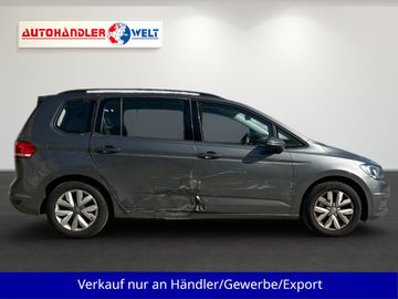 Volkswagen Touran - 4