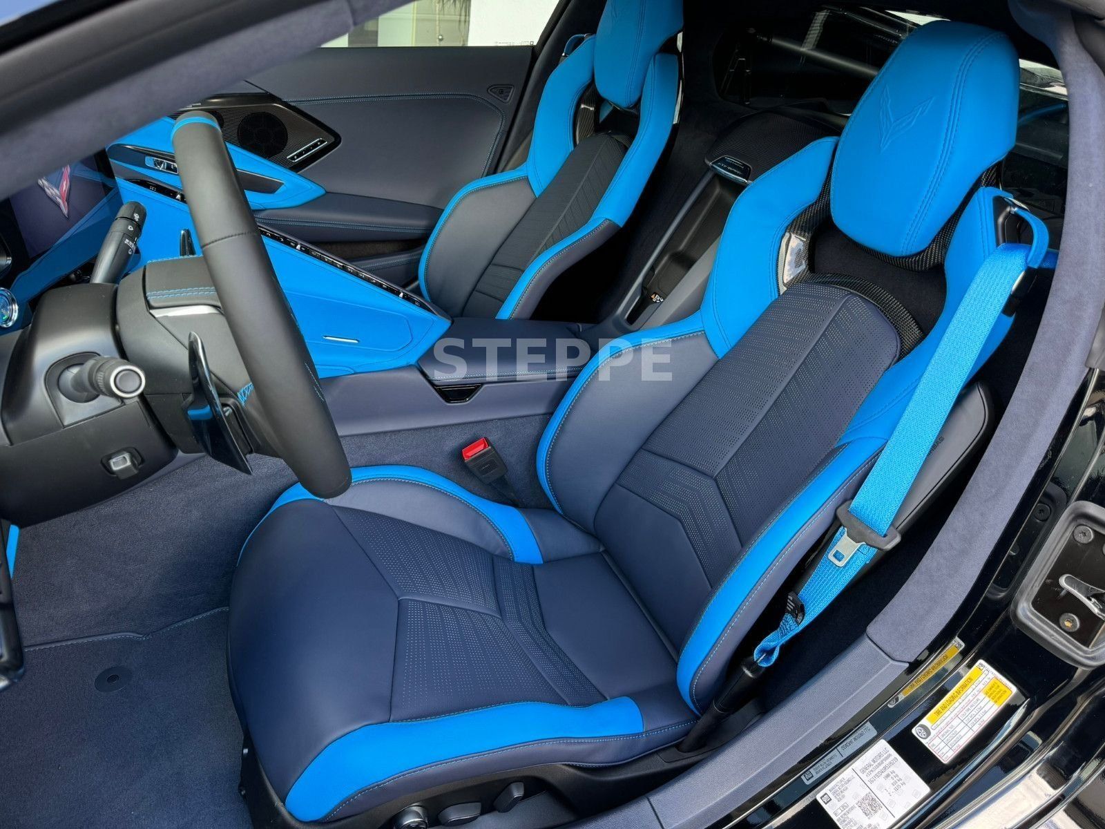 Corvette C8 Stingray Coupe 6,2 V8 3LT Europamodell STEPPE