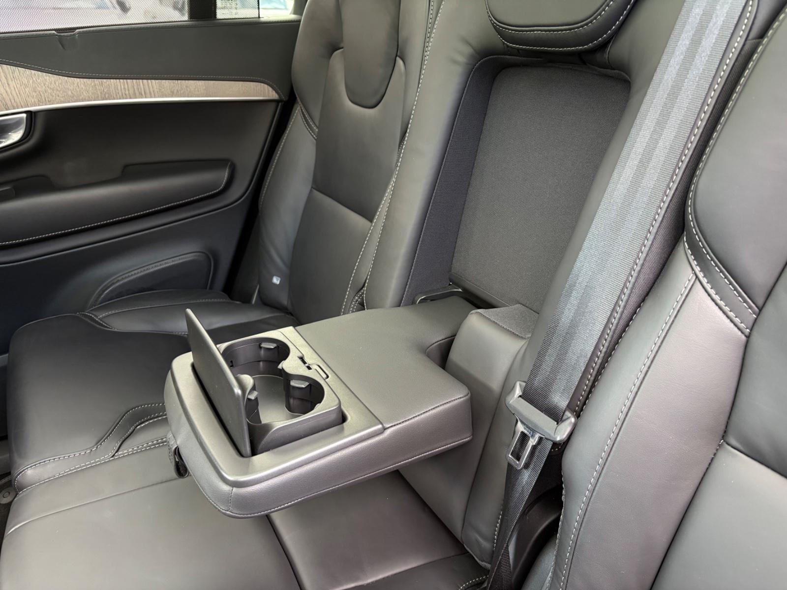 Volvo XC90 B5 ULTIMATE BRIGHT AWD -LUFT-AHK-7SITZER-