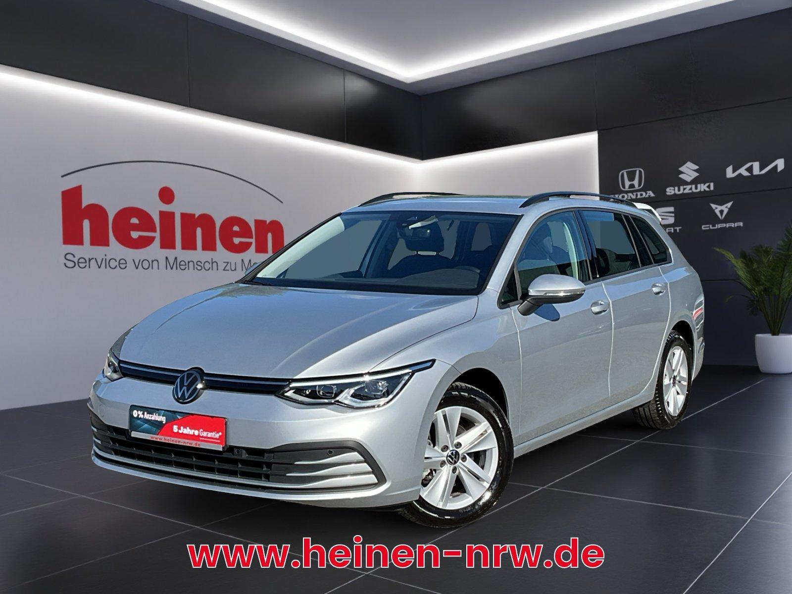 Volkswagen Golf VIII Variant 1.5 eTSI Life DSG LED NAVI SHZ